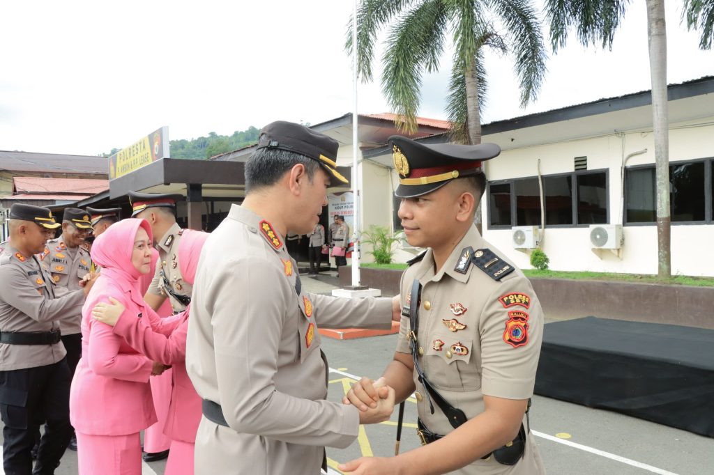 Sertijab 3 (3) Kapolsek di jajaran Polreta Ambon di pinpin Langsung Kapolresta P.Ambon & PP&nbsp;Leass
