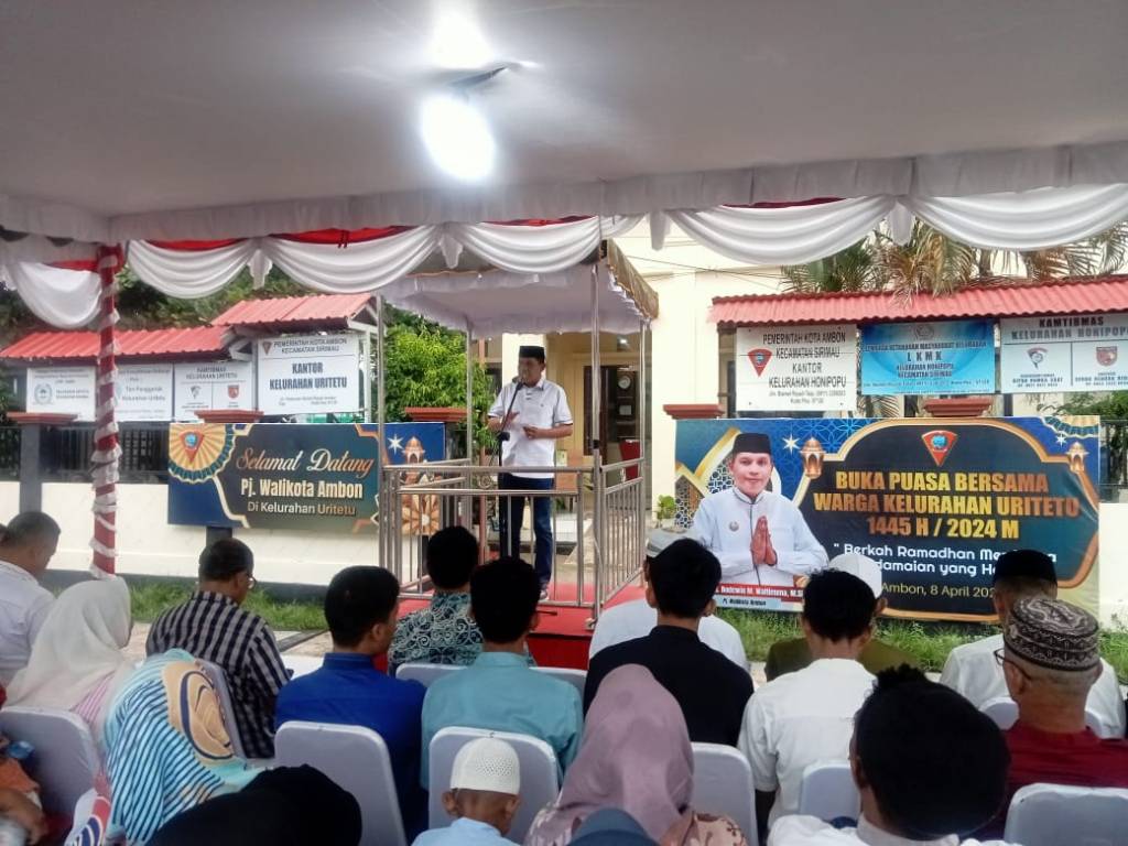 Pj. Walikota Ambon Hadiri Safari Ramadhan dan Bukber Warga di Uritetu 1445 H/2024&nbsp;M