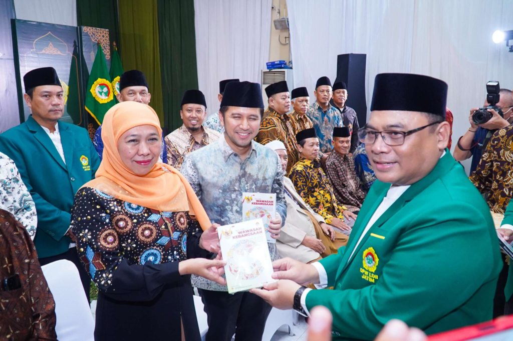 Pastikan Akan Maju Kembali di Pilgub Jatim 2024, Khofifah Dapat Dukungan dari LDII