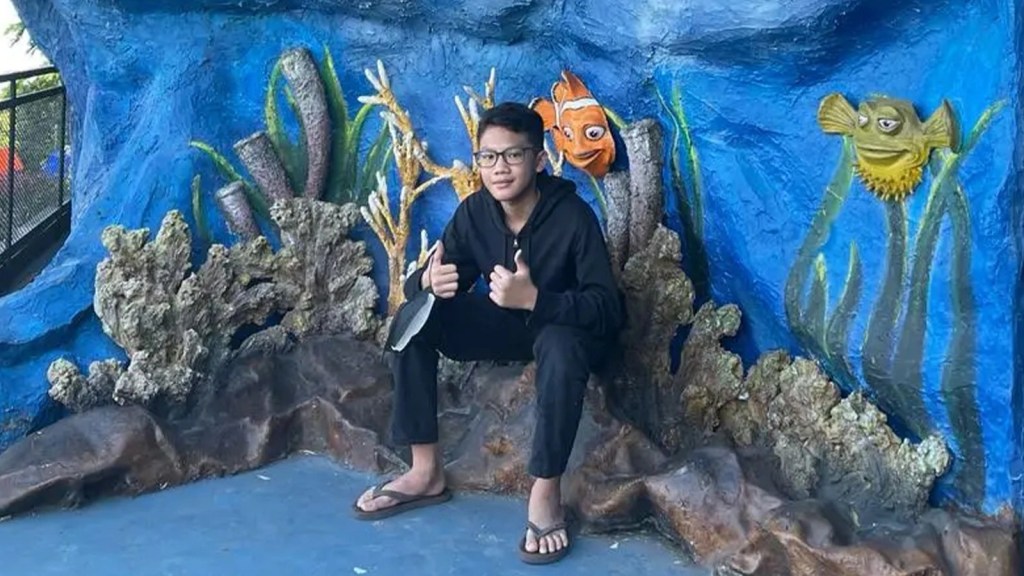 Kisah Rassya, Usia 15 Tahun Berhasil Lolos Masuk UNAIR Jalur SNBP