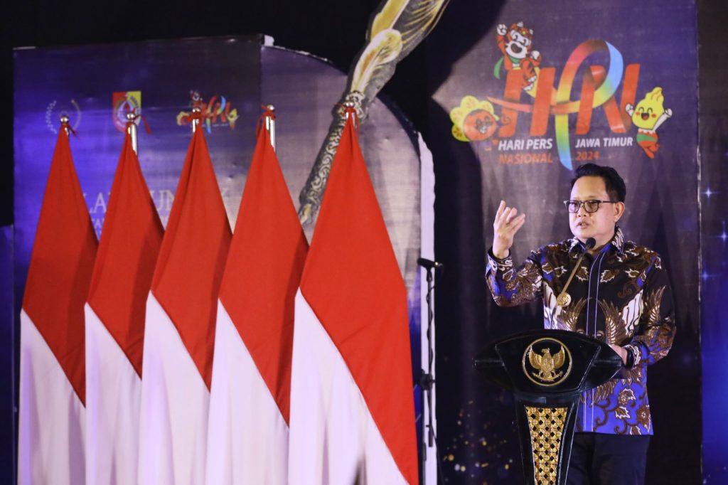 Pj. Gubernur Adhy Terima Prapanca Award 2024, Berhasil Wujudkan Pemilu di Jatim Aman dan Kondusif