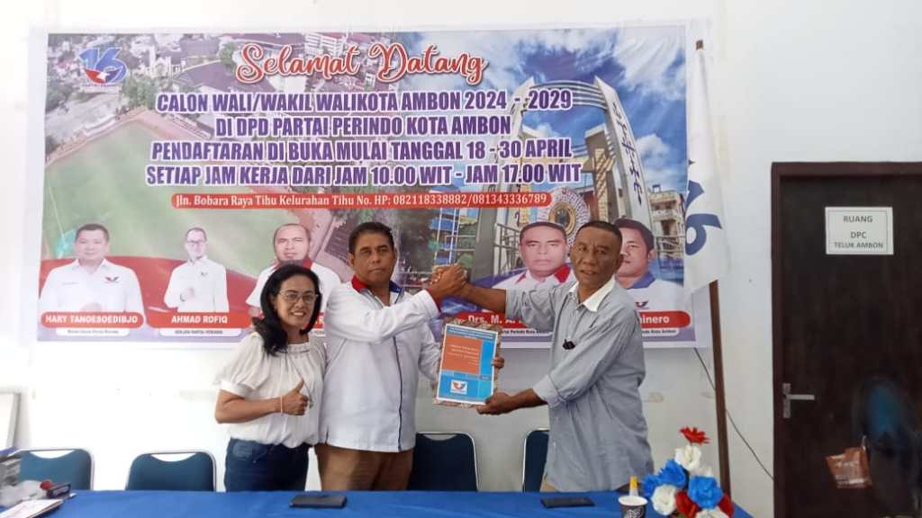 Tim Ferly Tahapari hadir di DPC Partai Perindo Kota Ambon Mengabil Formolir Pendaftaran Bakal Calon Walikota Ambon 2024