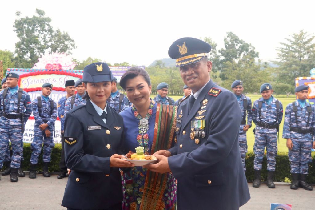 Upacara Peringatan HUT ke-78 TNI Angkatan Udara di Lanud Pattimura Ambon