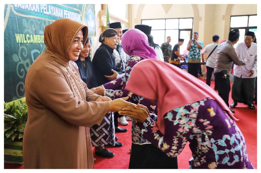 Bupati Yuli Hastuti Halal Bihalal Bersama Keluarga Besar Korwilcambidik Pituruh
