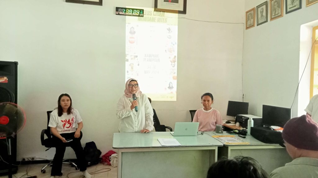 Kolaborasi Warga Kampung Plampitan Melalui Seni Urban