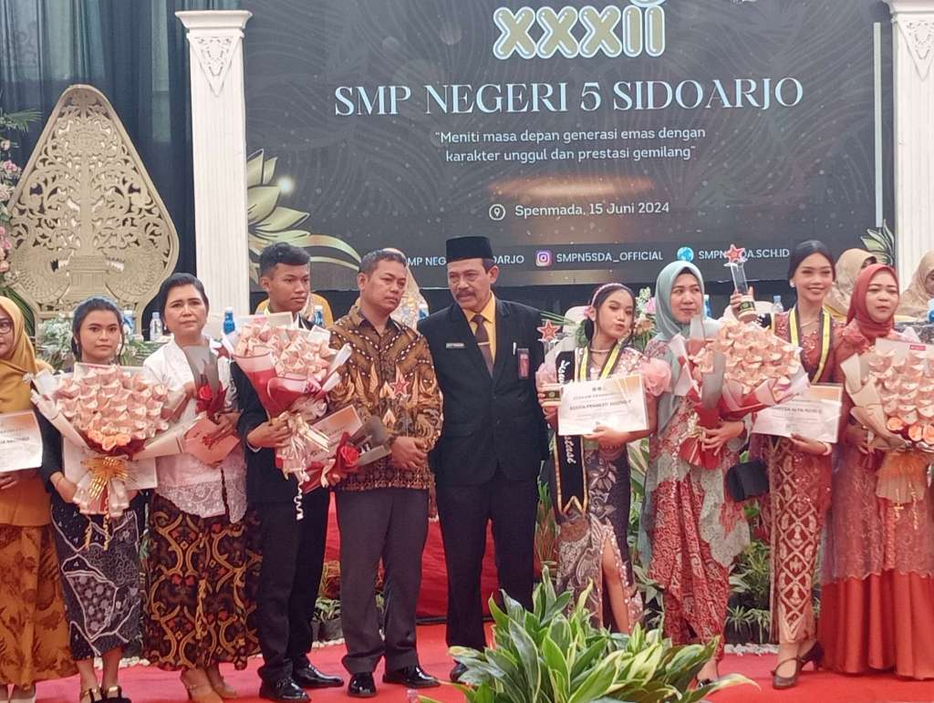 Bermacam prestasi di Raih 290 Lulusan SMPN 5 Sidoarjo, Dengan Nilai Yang Membanggakan