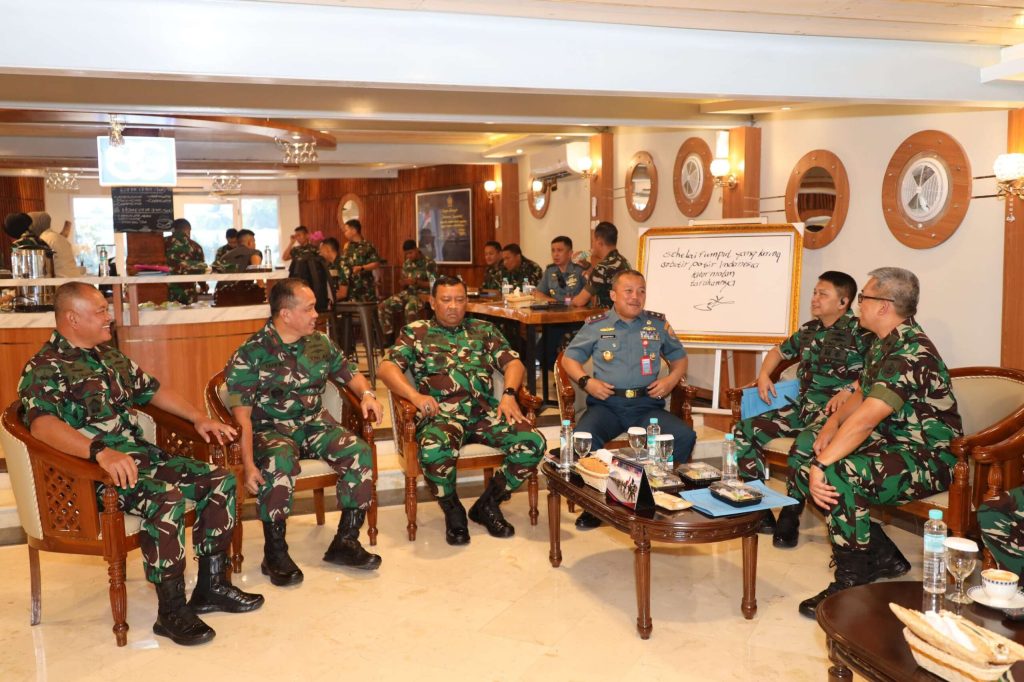 Wadan Kodiklatal Terima Kunjungan Silaturahmi Pangkoarmada II