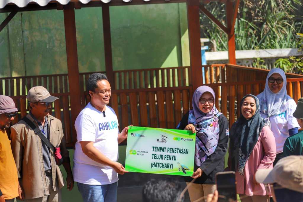 Pegadaian Kanwil XII Surabaya Beri Bantuan Tempat Penetasan Telur Penyu di Pantai Taman&nbsp;Kili-Kili