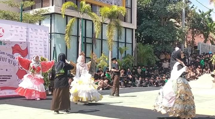 Hablu Minal Alam, MTs Annawawi Ajak Siswa Lakukan Gerakan Cinta Bhakti&nbsp;Lingkungan