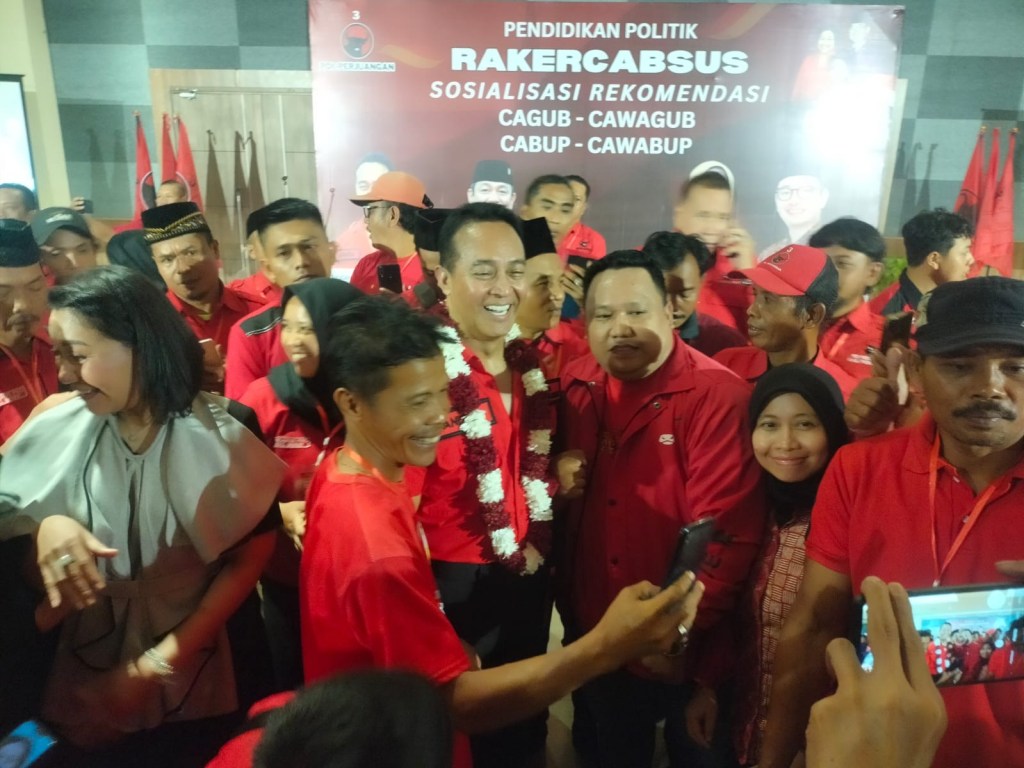 Andika-Hendrar Lakukan Pertemuan dengan Kader PDI Perjuangan&nbsp;se-Purworejo