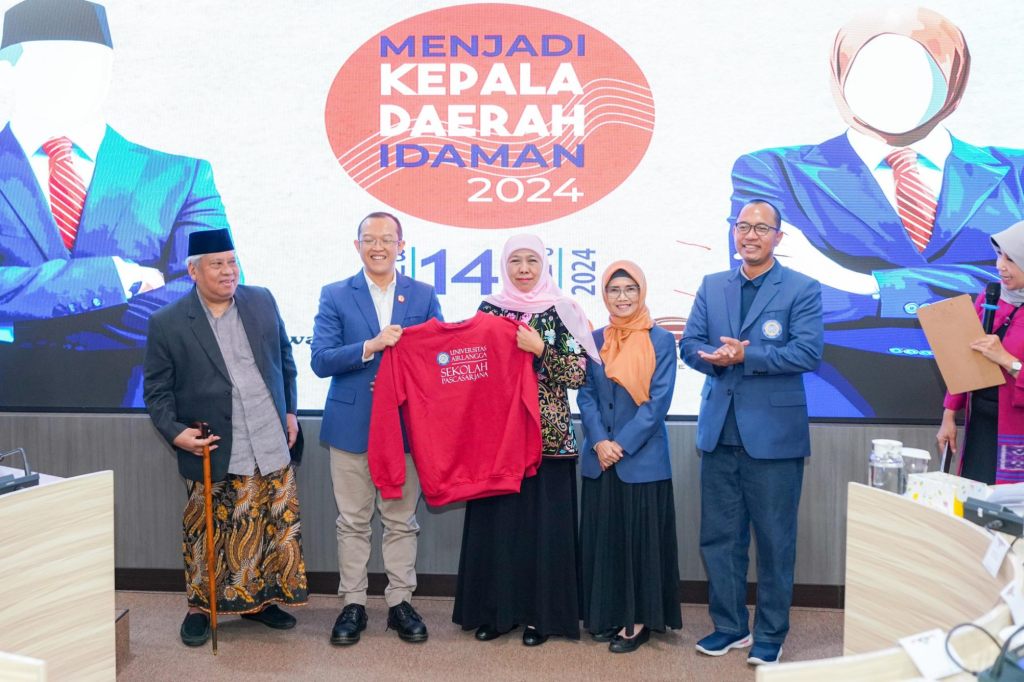 Deep Talks Soal Kepala Daerah Idaman di Pascasarjana Unair, Khofifah Tekankan Pentingnya Menjadi Transformational Leader